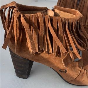 Vintage Born heeled Mocs 6.5